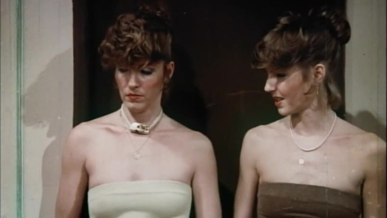 Hairy Pussy Retro 1978 Scene Features Natural Bush Vintage